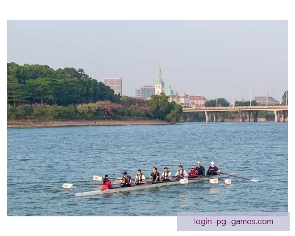 赛艇世界纪录挑战：纵横水域，创造辉煌